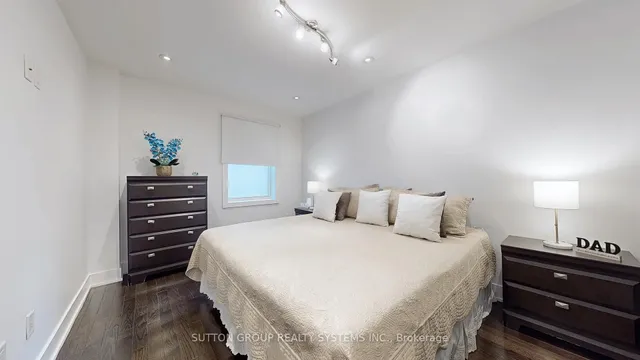 Additional image 8 of 48 Bicknell Ave