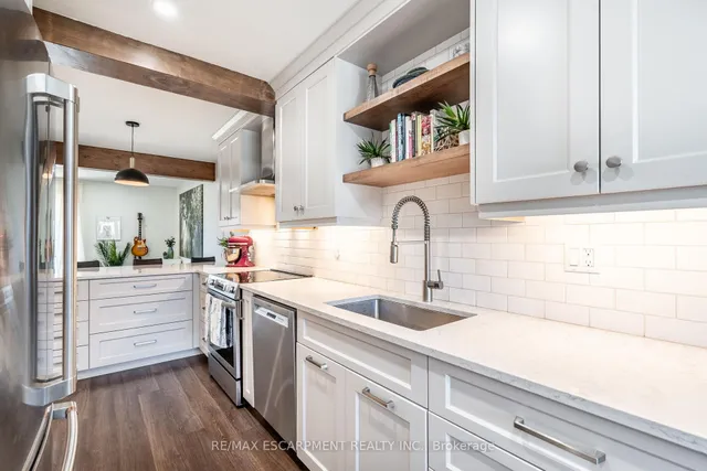 Additional image 13 of 2399 MALCOLM Cres