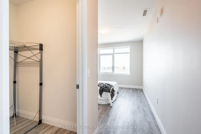 Additional image 20 of 1 Redfern Ave Unit 441