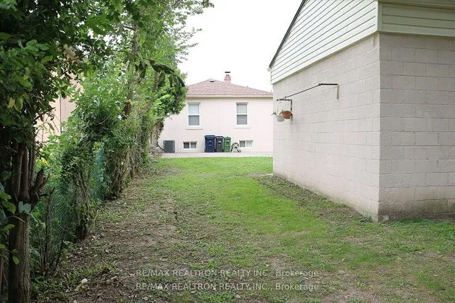 Additional image 25 of 12 Huntington Ave