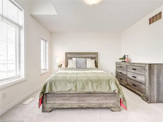 Additional image 30 of 224 Thomas Slee Dr