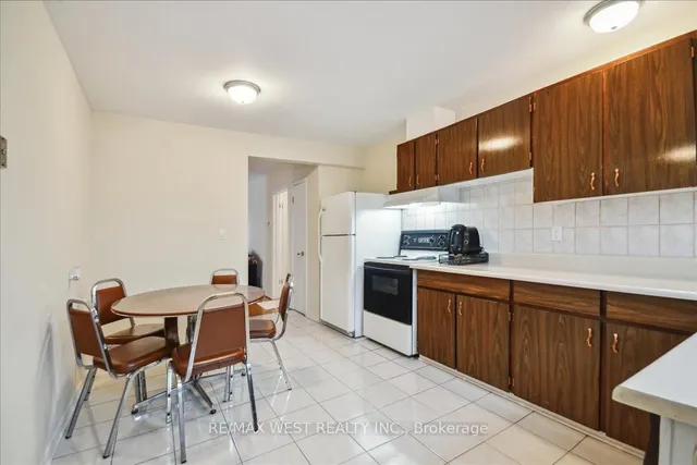 Additional image 3 of 78 Silverstone Dr