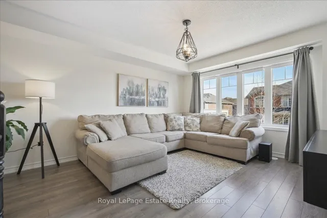 Additional image 9 of 525 Fir Crt