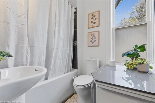 Additional image 16 of 38 Brubacher St