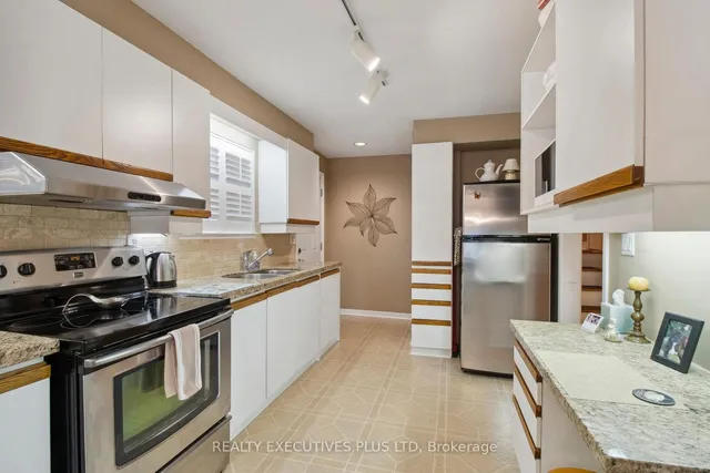 Additional image 10 of 61 Mercury Rd