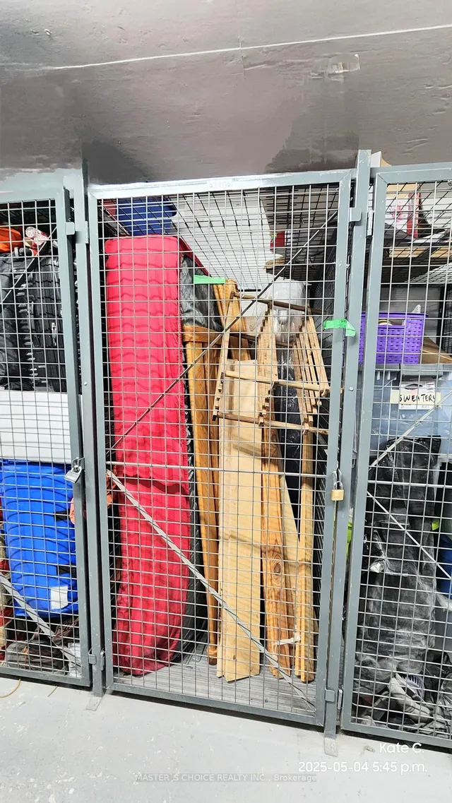 Additional image 37 of 15 Zorra St Unit 2002