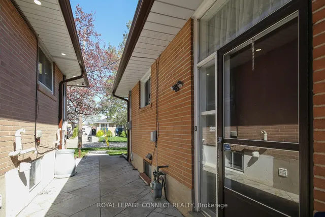 Additional image 40 of 4 Sundance Cres