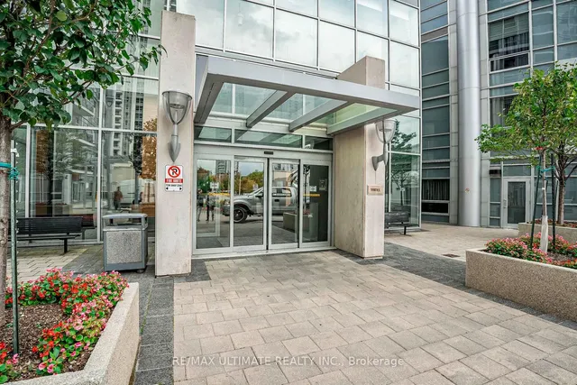 Additional image 3 of 135 Village Green Sq Unit 3720