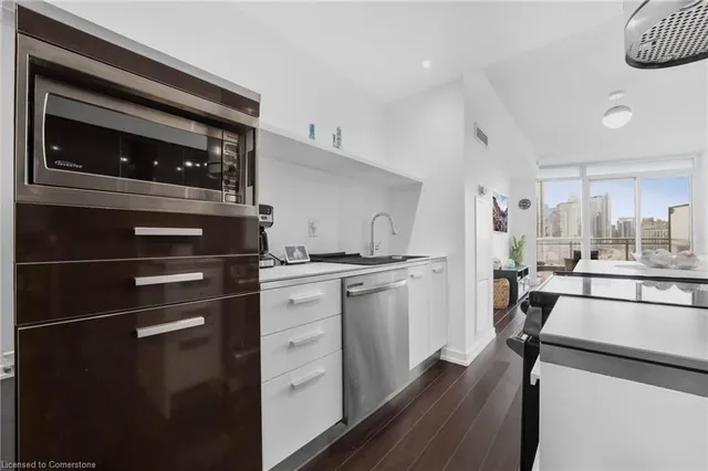 Additional image 7 of 38 Dan Leckie Way Unit 1909