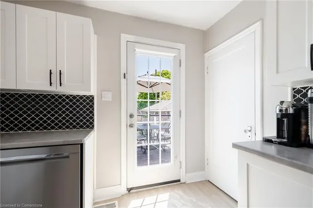 Additional image 13 of 105 Tragina Ave