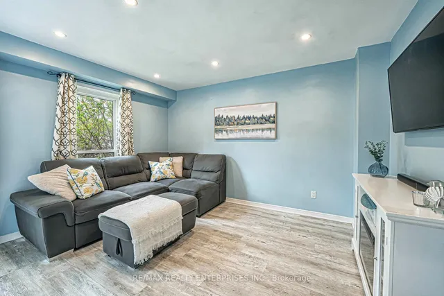 Additional image 11 of 817 Merritt Dr