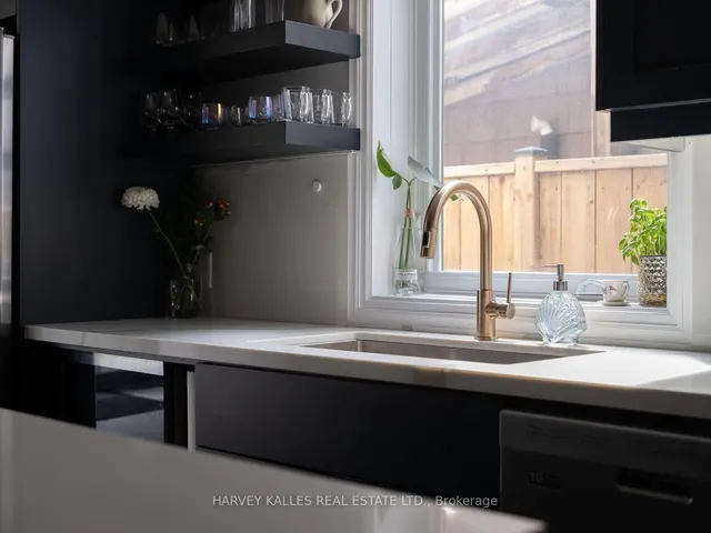 Additional image 8 of 161 Euclid Ave