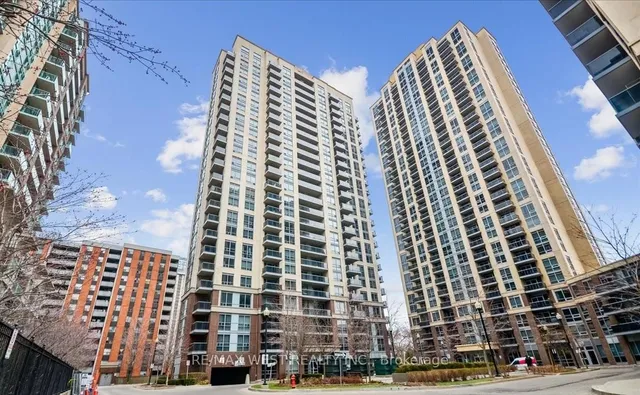 5 Michael Power Pl Unit 902