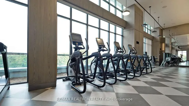 Additional image 20 of 30 Inn On The Park Dr Unit 3706