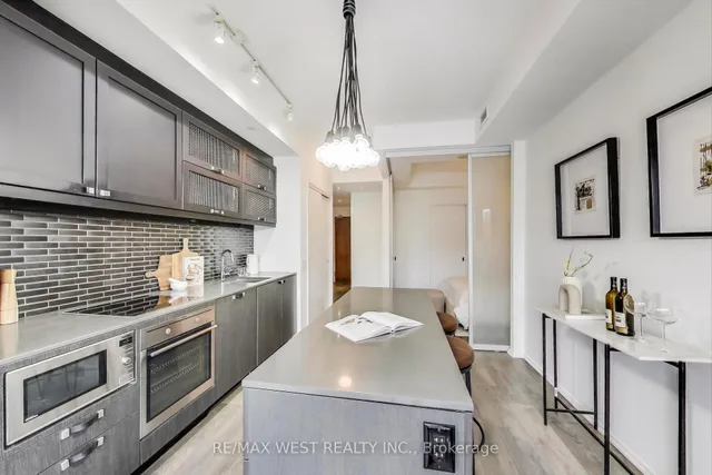 Additional image 7 of 783 Bathurst St Unit 307