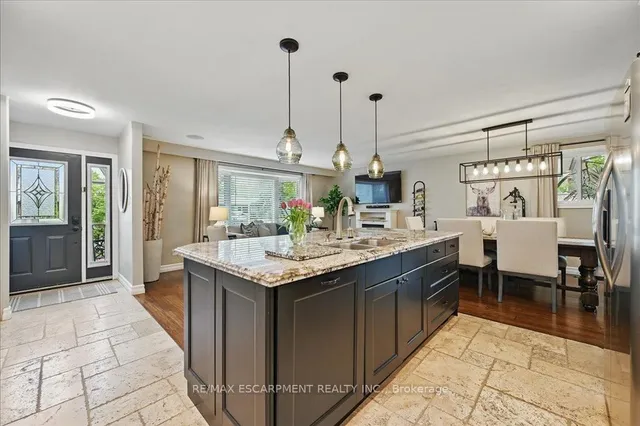 Additional image 14 of 747 MULLIN Way