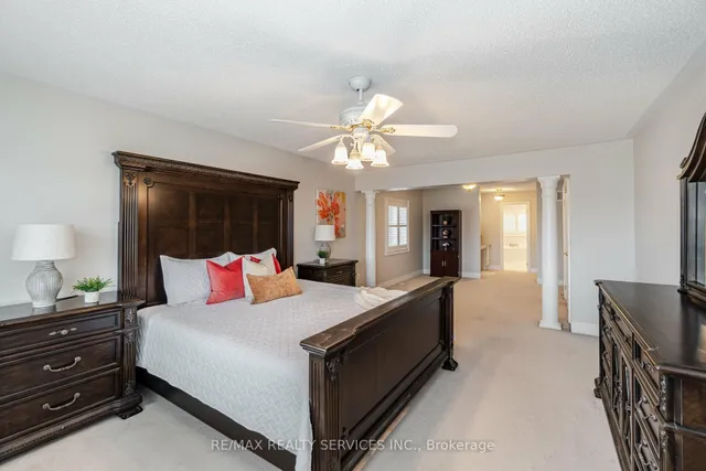 Additional image 25 of 32 Radial St