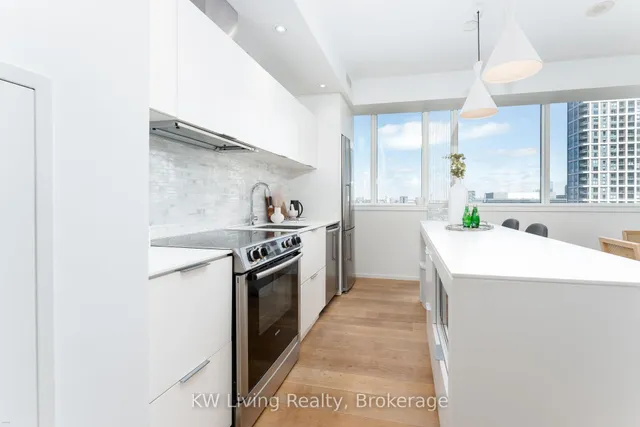 Additional image 7 of 8 Charlotte St Unit 2103