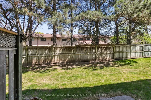 Additional image 30 of 83 Mondeo Dr Unit 201