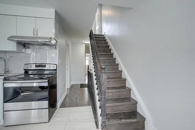 Additional image 29 of 245 Montrose Ave