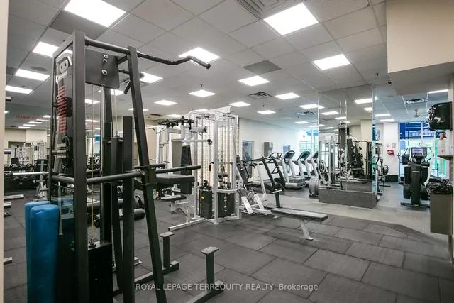 Additional image 34 of 77 Harbour Sq Unit 2707