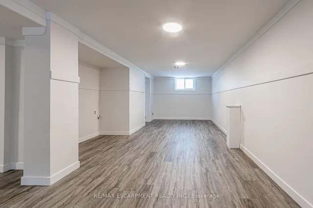 Additional image 32 of 18 MILES St