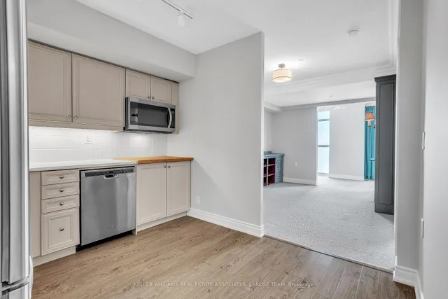 Additional image 6 of 3 Marine Parade Dr Unit 1707