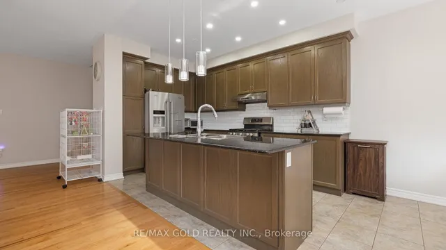 Additional image 10 of 5 Lola Cres