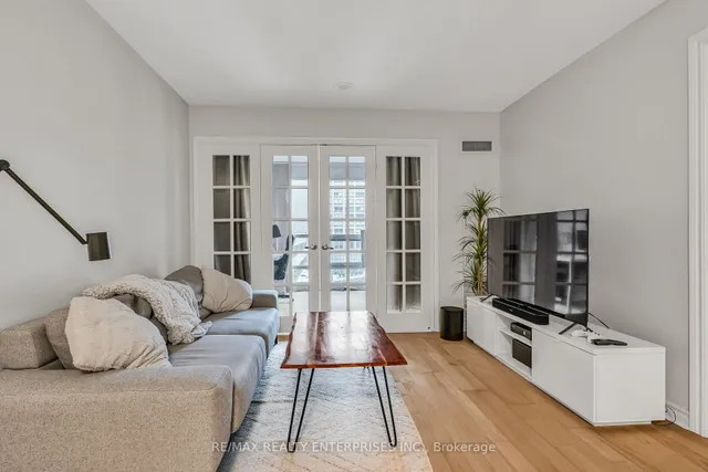 Additional image 17 of 763 Bay St Unit 404