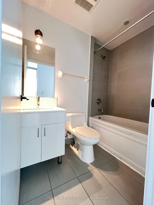 Additional image 18 of 426 University Ave Unit 3503