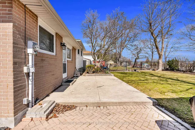 Additional image 39 of 140 Folkstone Cres