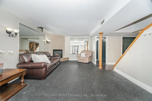 Additional image 23 of 52 Lorraine Cres