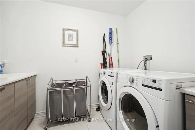 Additional image 17 of 1560 Moira Cres