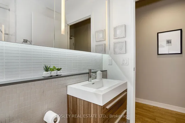 Additional image 7 of 8 Dovercourt Rd Unit 613