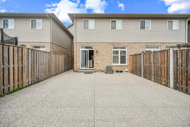 Additional image 45 of 8 Charleswood Cres