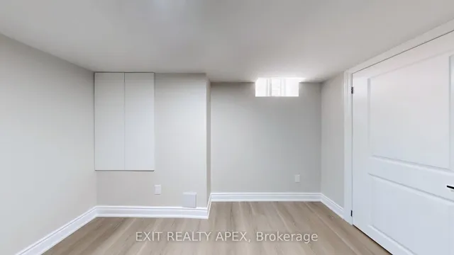 Additional image 45 of 77 Commodore Dr