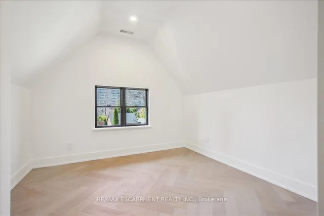 Additional image 37 of 2187 Lakeshore Rd