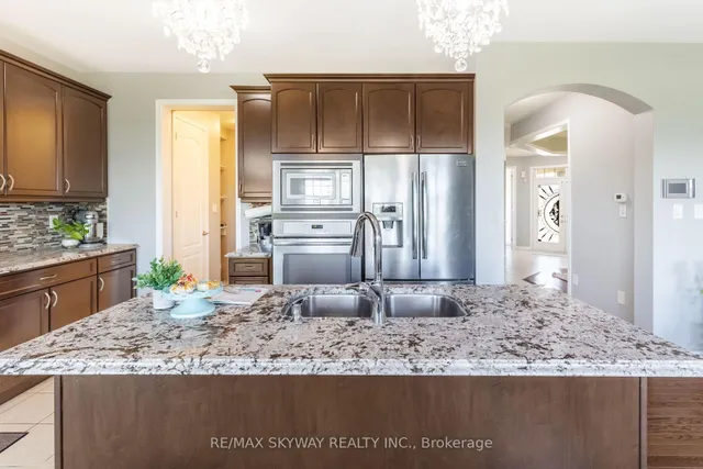 Additional image 17 of 20 Miracle Tr