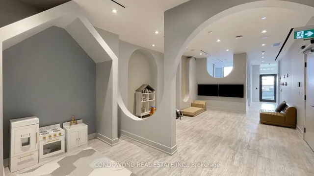 Additional image 21 of 270 Dufferin St Unit LP18