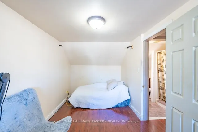 Additional image 30 of 3072 McNaughton Ave