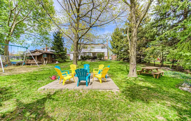 Additional image 42 of 92 Pinehurst Cres