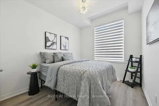 Additional image 43 of 465 Dundas St