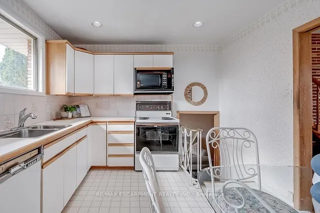 Additional image 12 of 363 East Side Cres