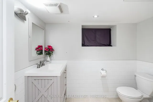 Additional image 38 of 55 Lynd Ave