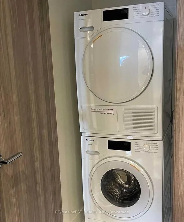 Additional image 8 of 95 Mcmahon Dr Unit 1607