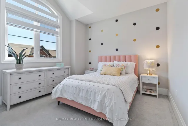 Additional image 33 of 1437 Lakeport Cres