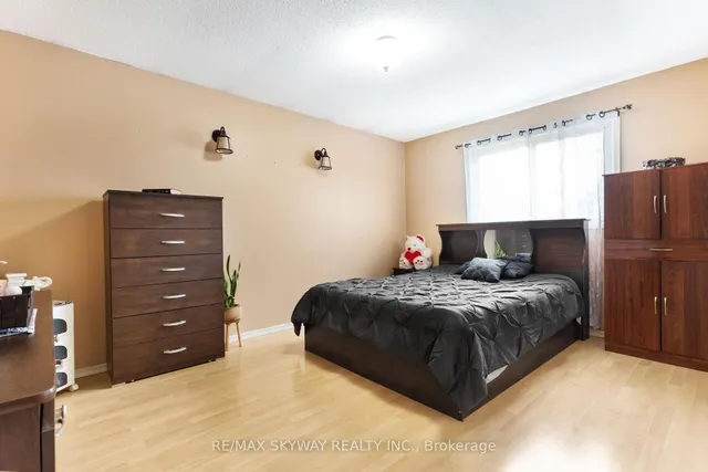 Additional image 23 of 82 Festoon Pl