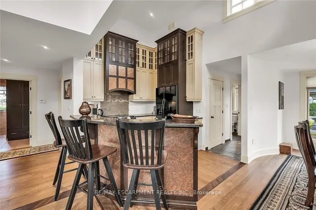 Additional image 12 of 285 Hamilton Dr