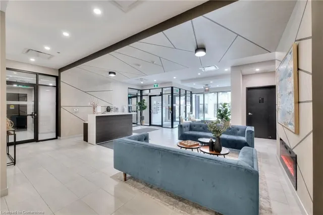 Additional image 32 of 60 Charles St Unit 2608