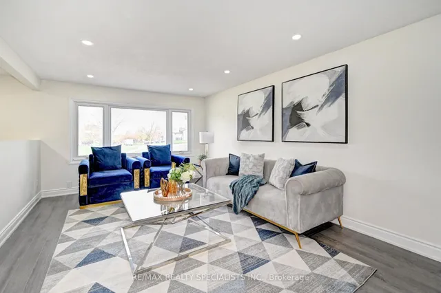 Additional image 10 of 11 Dinison Cres